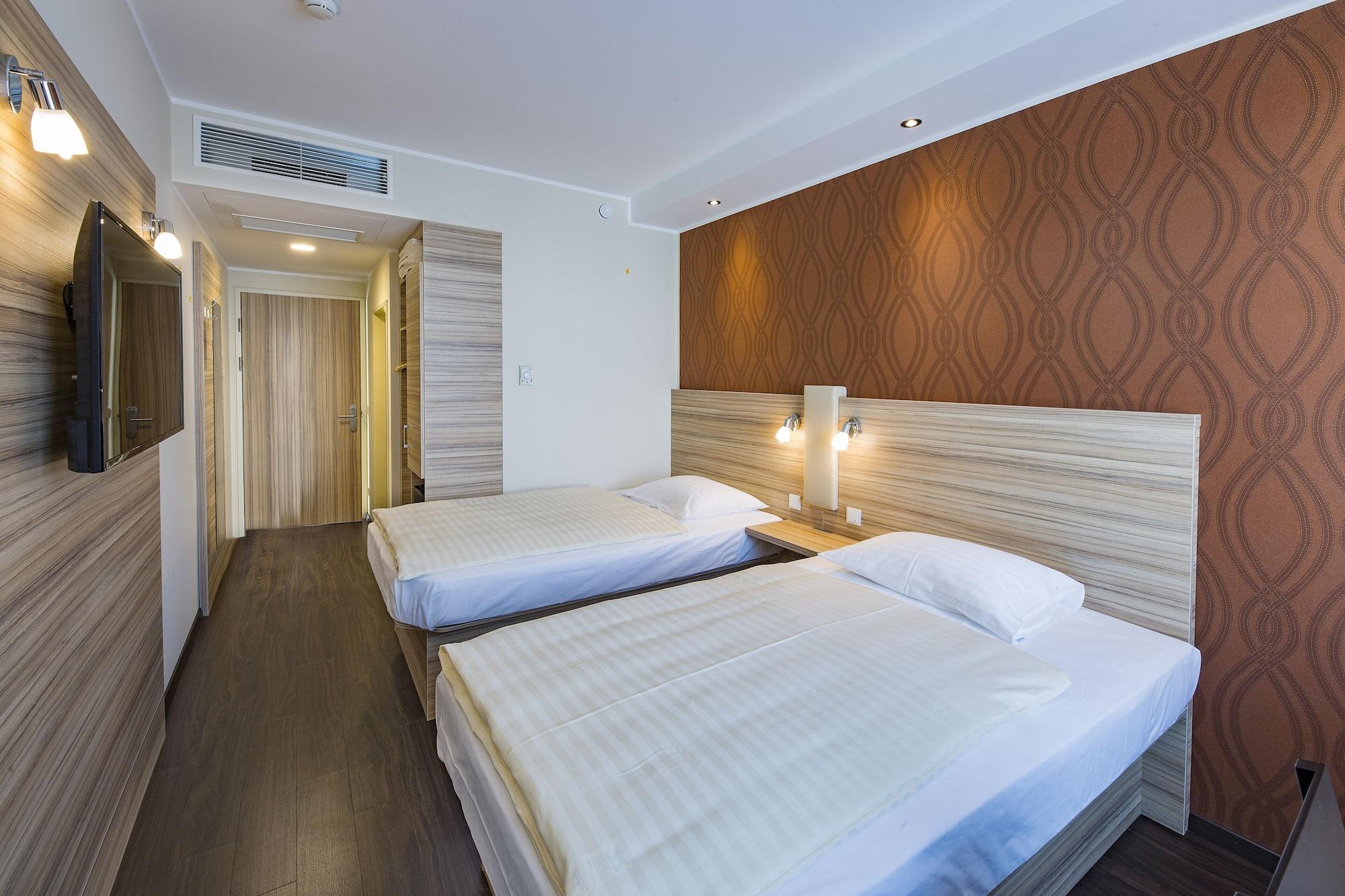 Leonardo Boutique Hotel Linz City Center Exterior photo