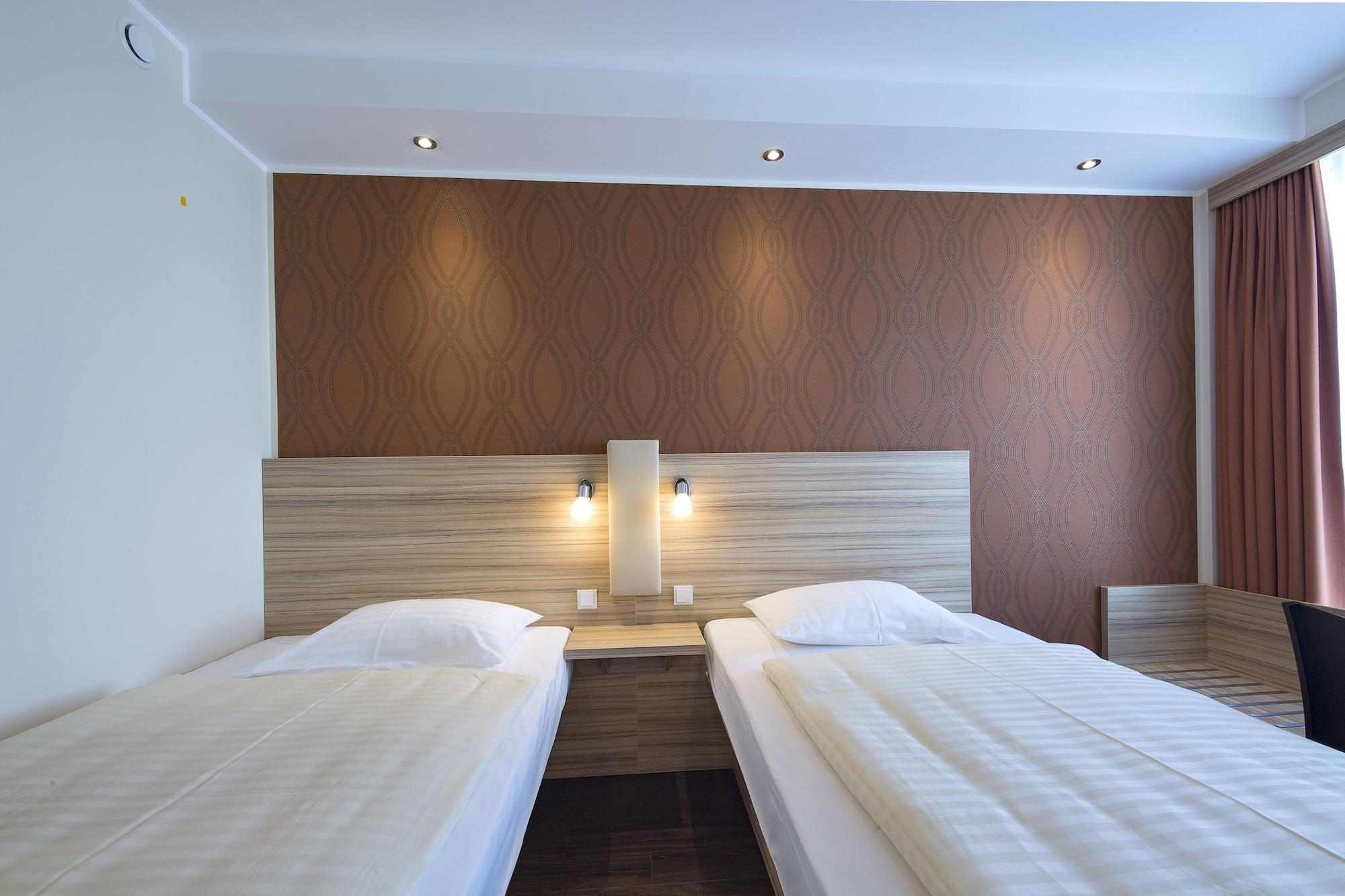 Leonardo Boutique Hotel Linz City Center Exterior photo