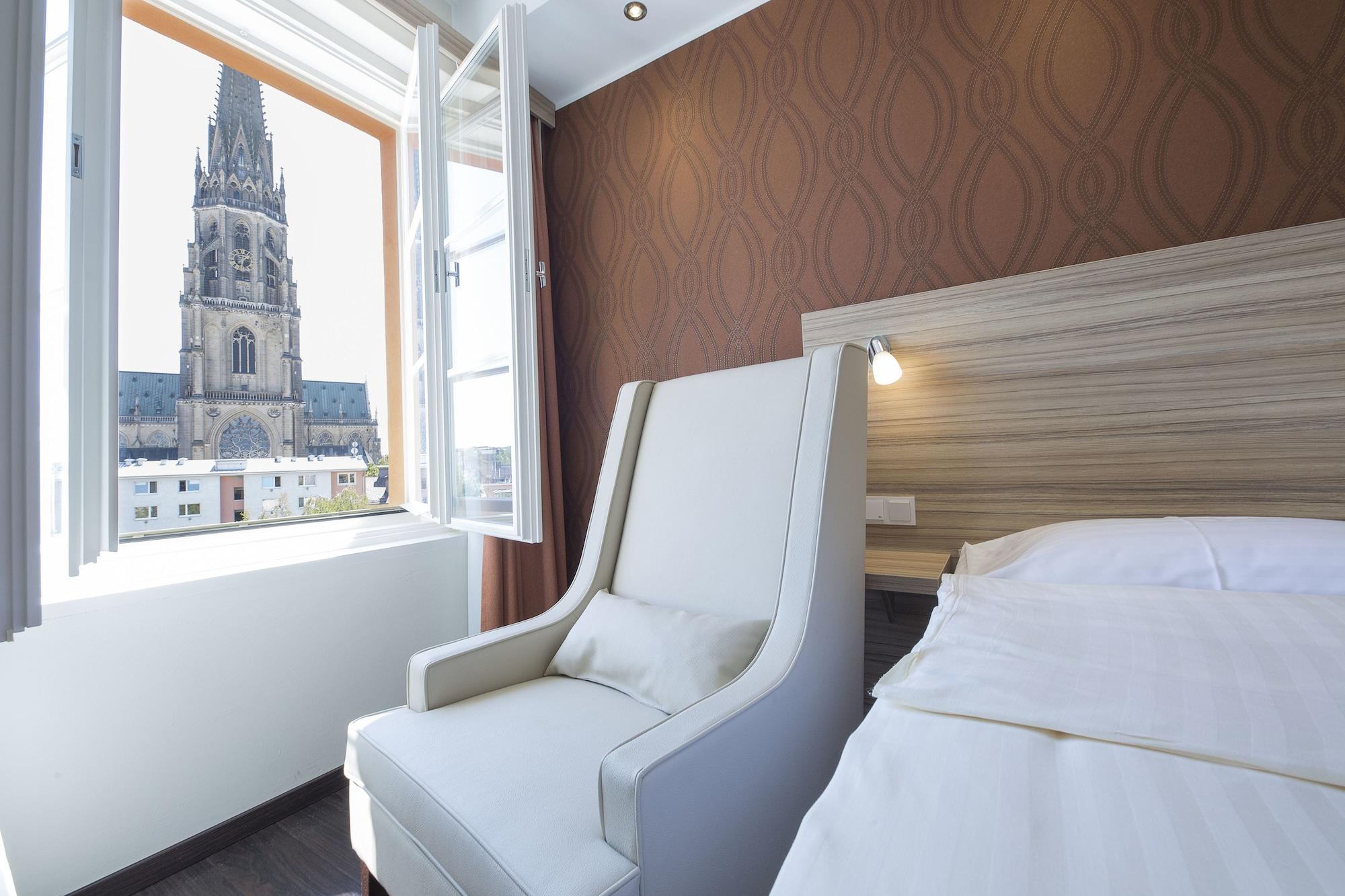 Leonardo Boutique Hotel Linz City Center Exterior photo